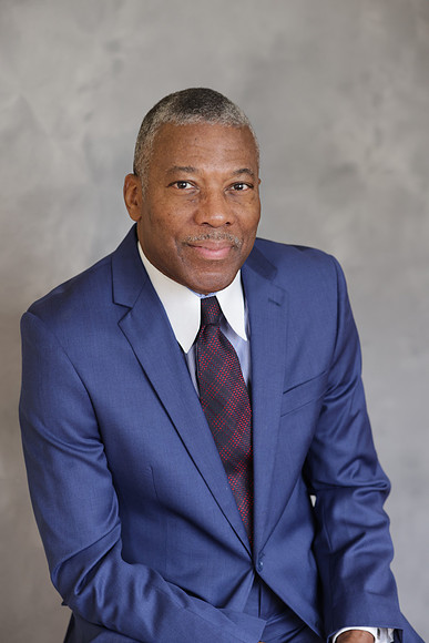8D3A2842