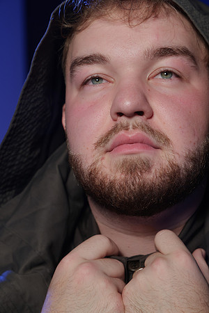 8D3A1334