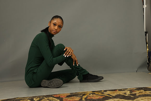 8D3A8981